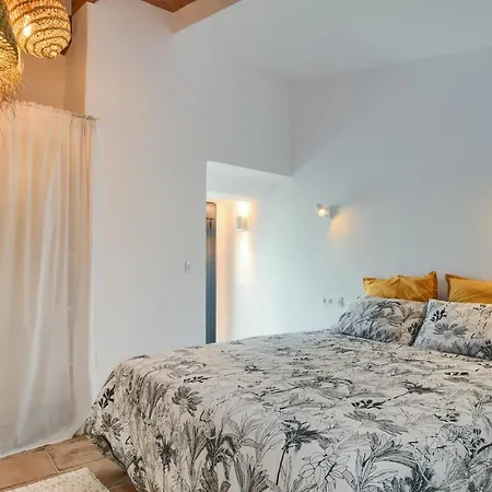 Willa For 10 With Swimming Pool And Sea View