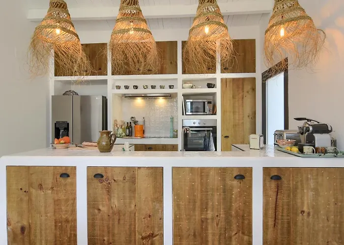 For 10 With Swimming Pool And Sea View *