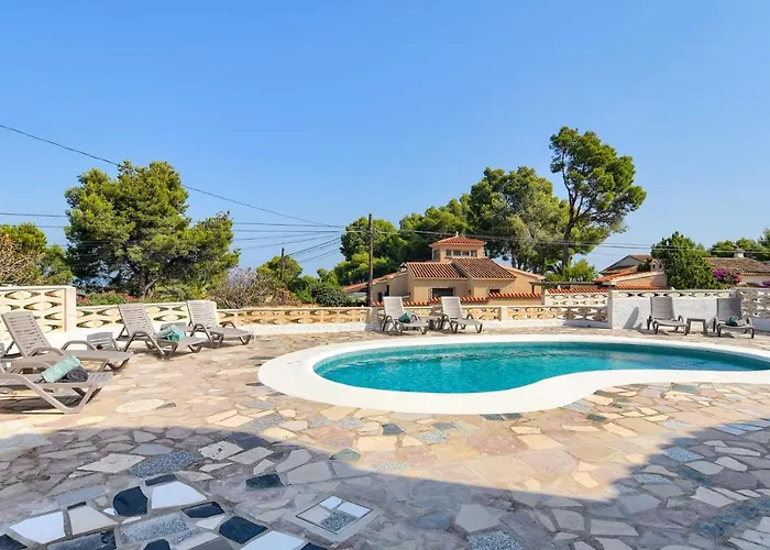 For 10 With Swimming Pool And Sea View *