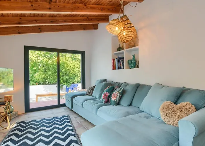 For 10 With Swimming Pool And Sea View *