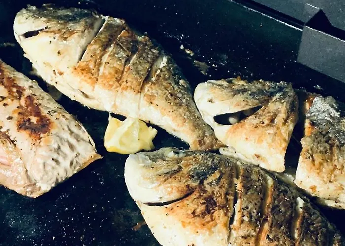 For 10 With Swimming Pool And Sea View *