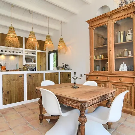 Villa For 10 With Swimming Pool And Sea View *