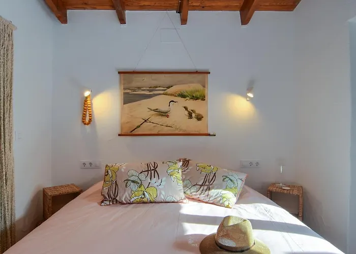 Villa For 10 With Swimming Pool And Sea View *