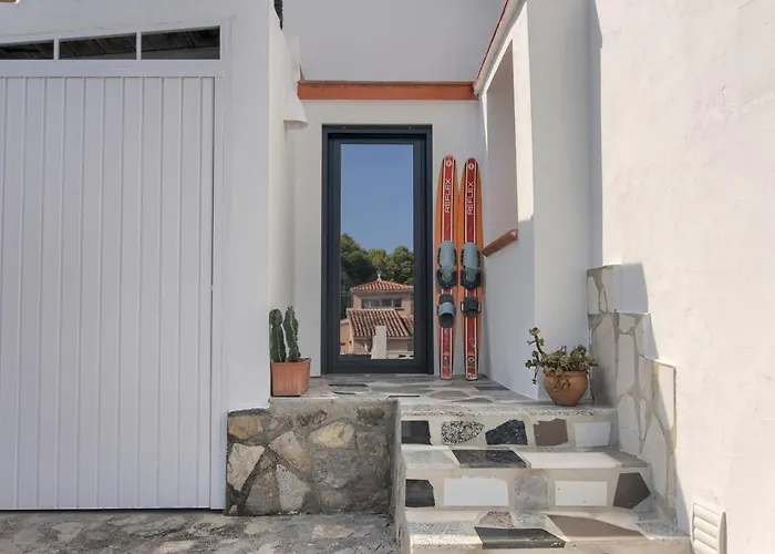 For 10 With Swimming Pool And Sea View *